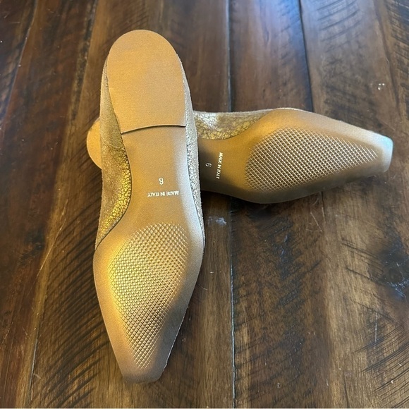 Diana Broussard Gold Flats Size 6 - Picture 7 of 7